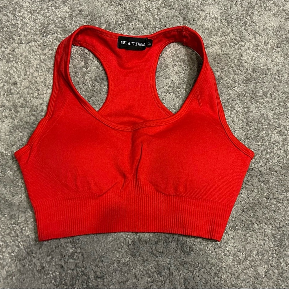 Pretty Little Thing Sportsbra